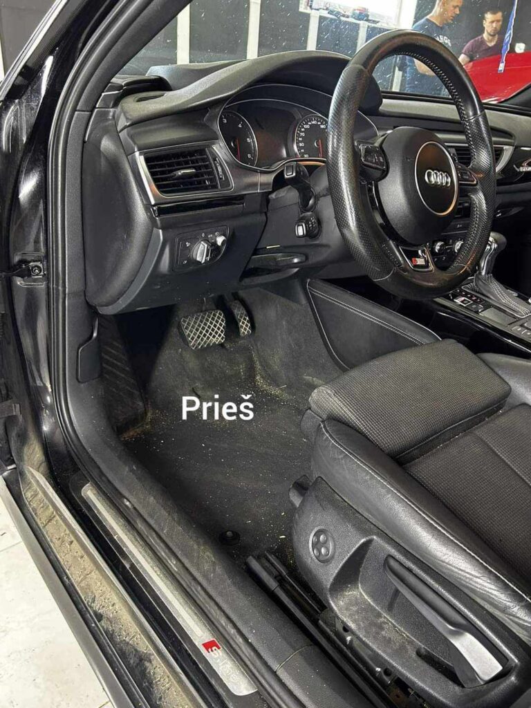Automobilio giluminis, cheminis valymas